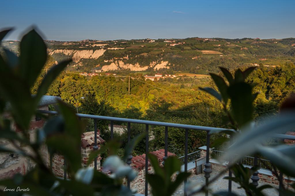 Bed and Breakfast La Rocca Carrù Exterior foto